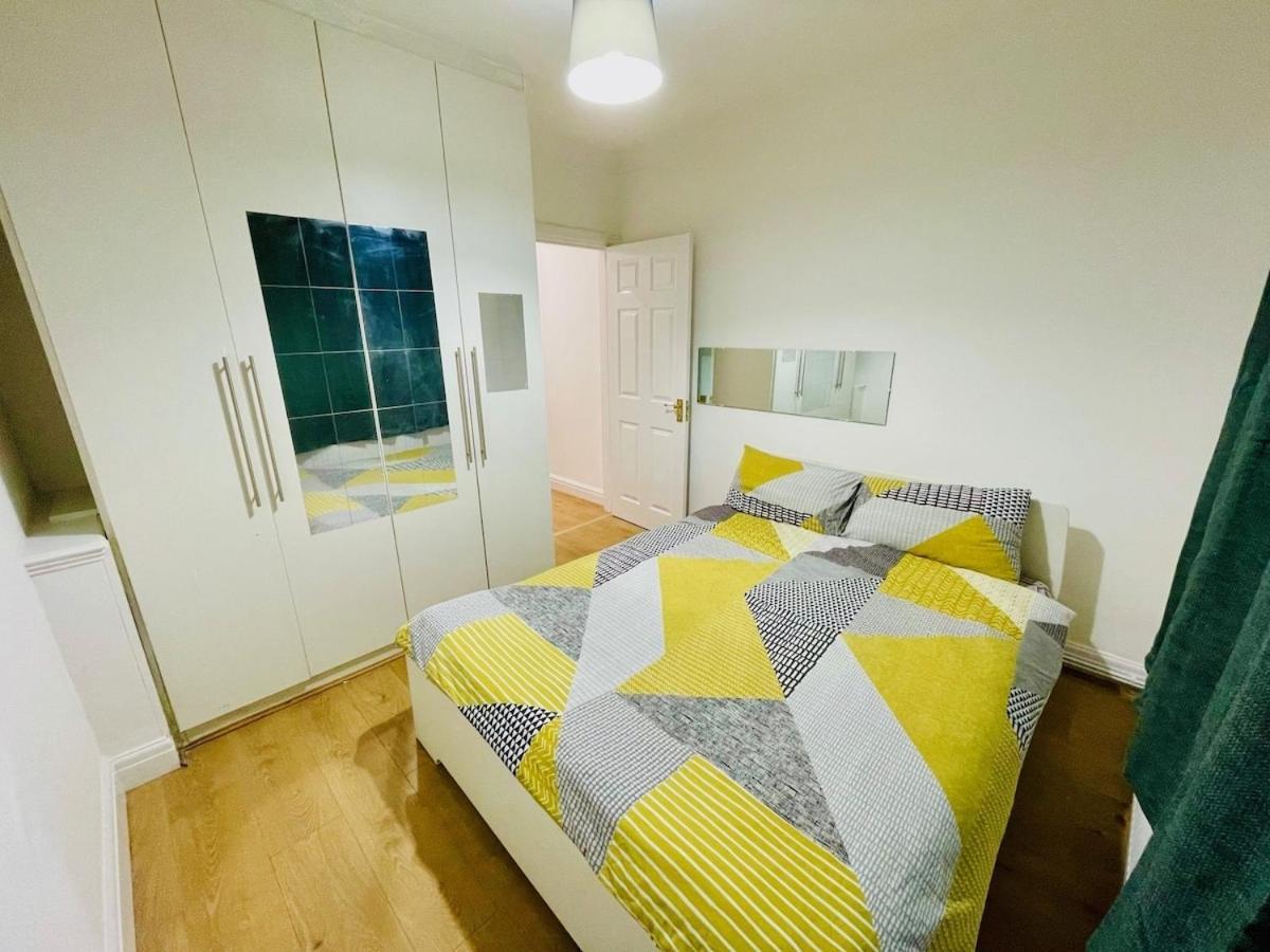 Luxury 2 Bed House With Parking, 5 Min Walk To Station & Ldo Villa London Exterior photo