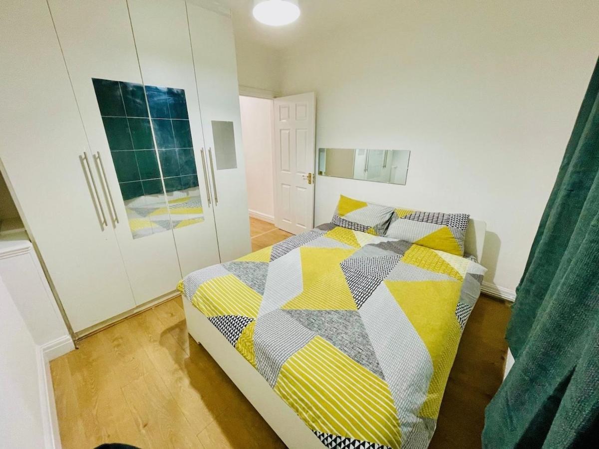 Luxury 2 Bed House With Parking, 5 Min Walk To Station & Ldo Villa London Exterior photo