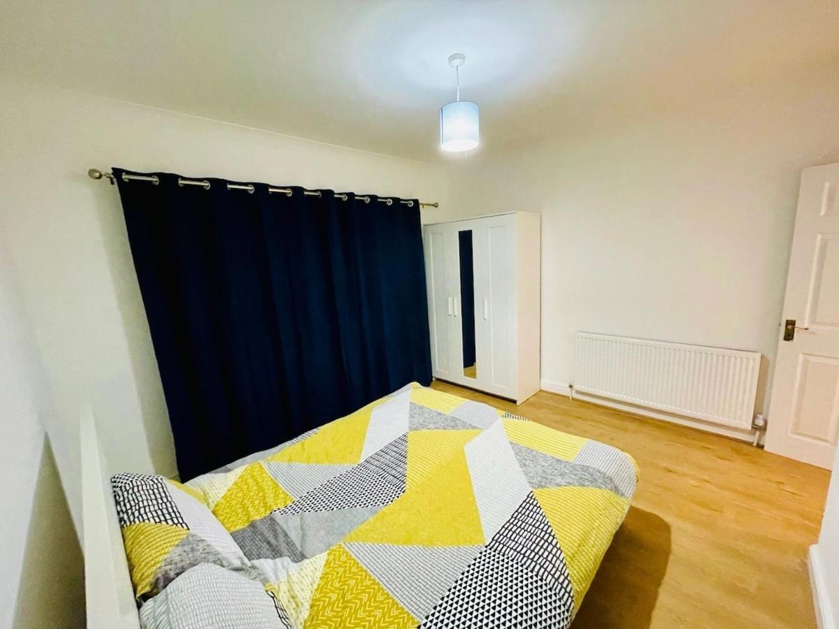 Luxury 2 Bed House With Parking, 5 Min Walk To Station & Ldo Villa London Exterior photo
